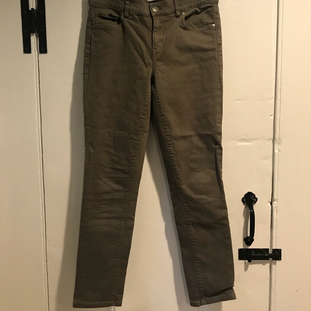 LOFT Women’s Cropped Dark Green Pant Size 0